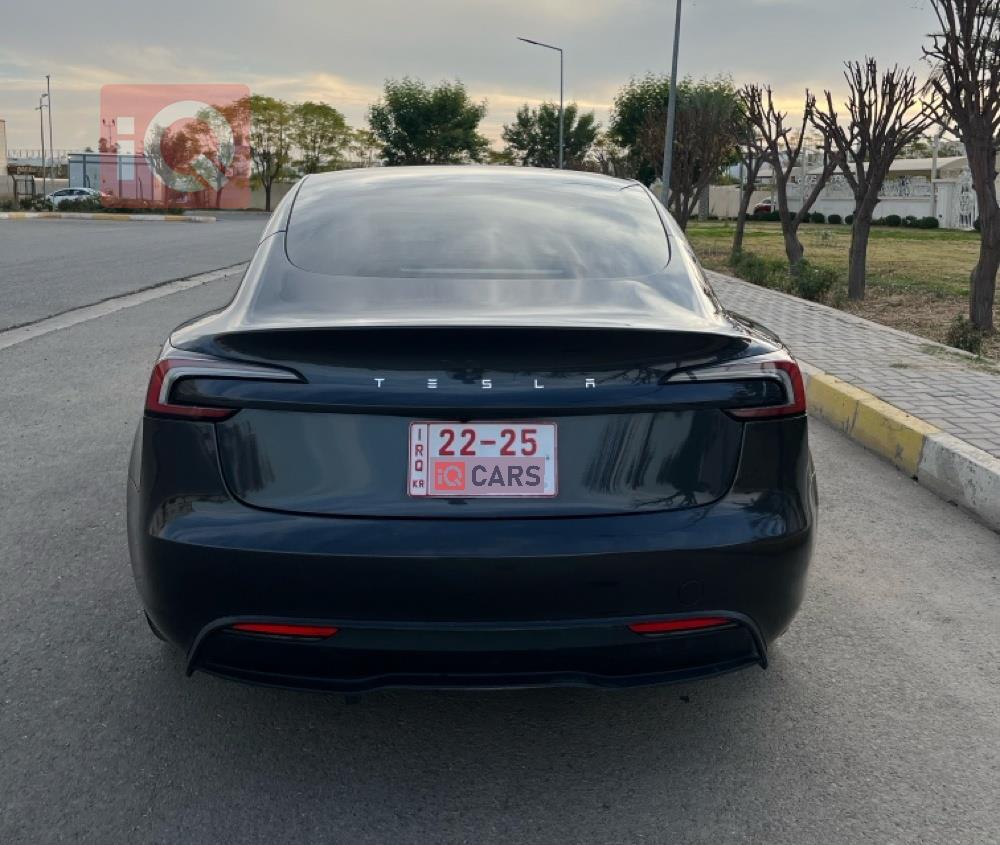 تێسلا مۆدێل 3